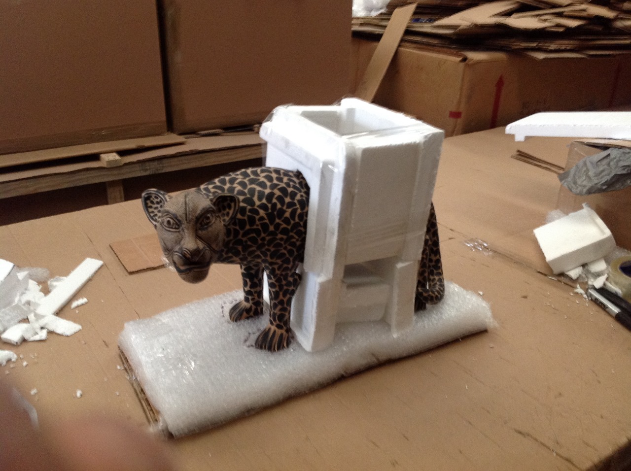 Pieza de artesanía, pintura o escultura 17